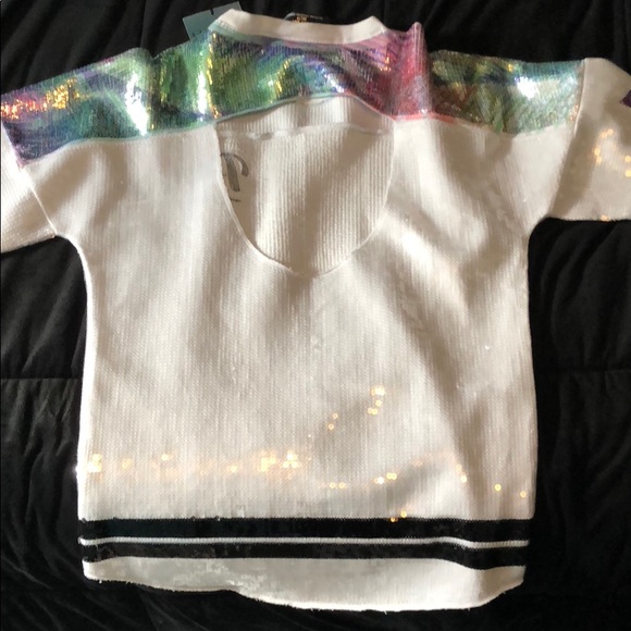 Victoria’s Secret PINK LIMITED RELEASE 001 Top - Picture 2 of 6